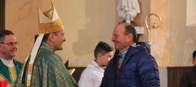 Škof dr. Andrej Saje izročil priznanje  Antonu Šegini